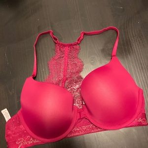 Magenta Victoria Secret Bra Barely Worn, size 34C
